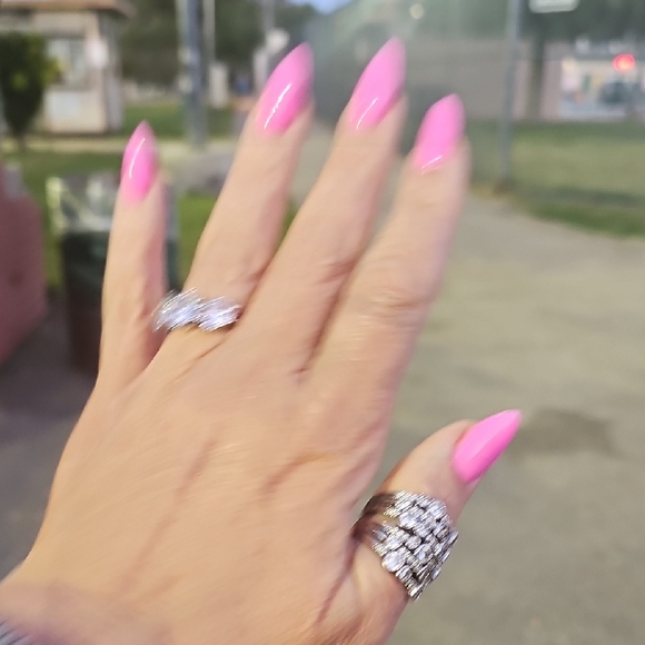 Ring - Picture 1 of 2